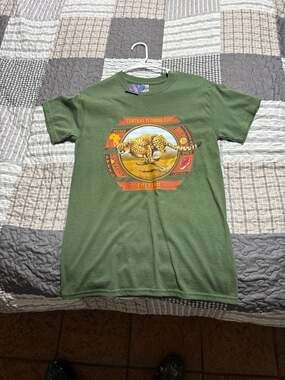 Earth Sun Moon Central Florida Zoo Cheetah Graphic T-Shirt Green Small